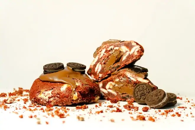 Red Velvet Oreo Nutella